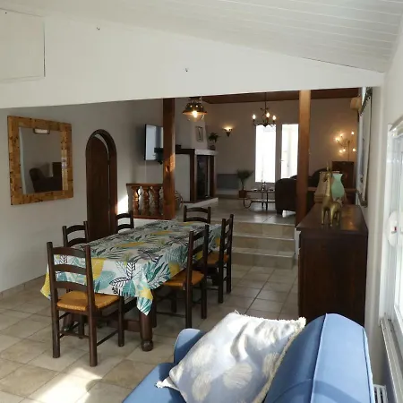 Maison Spacieuse En Bord De Mer *
